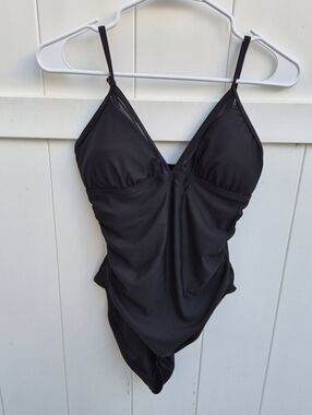 ​Time and Tru Black Mesh Inset Ruched One-Piece Swimsuit - Size Medium (8-10)